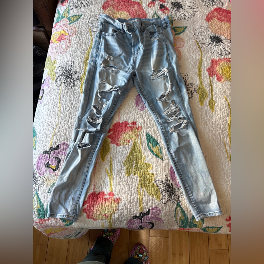 American Eagle Outfitters Light Blue Ripped Skinny Jeans